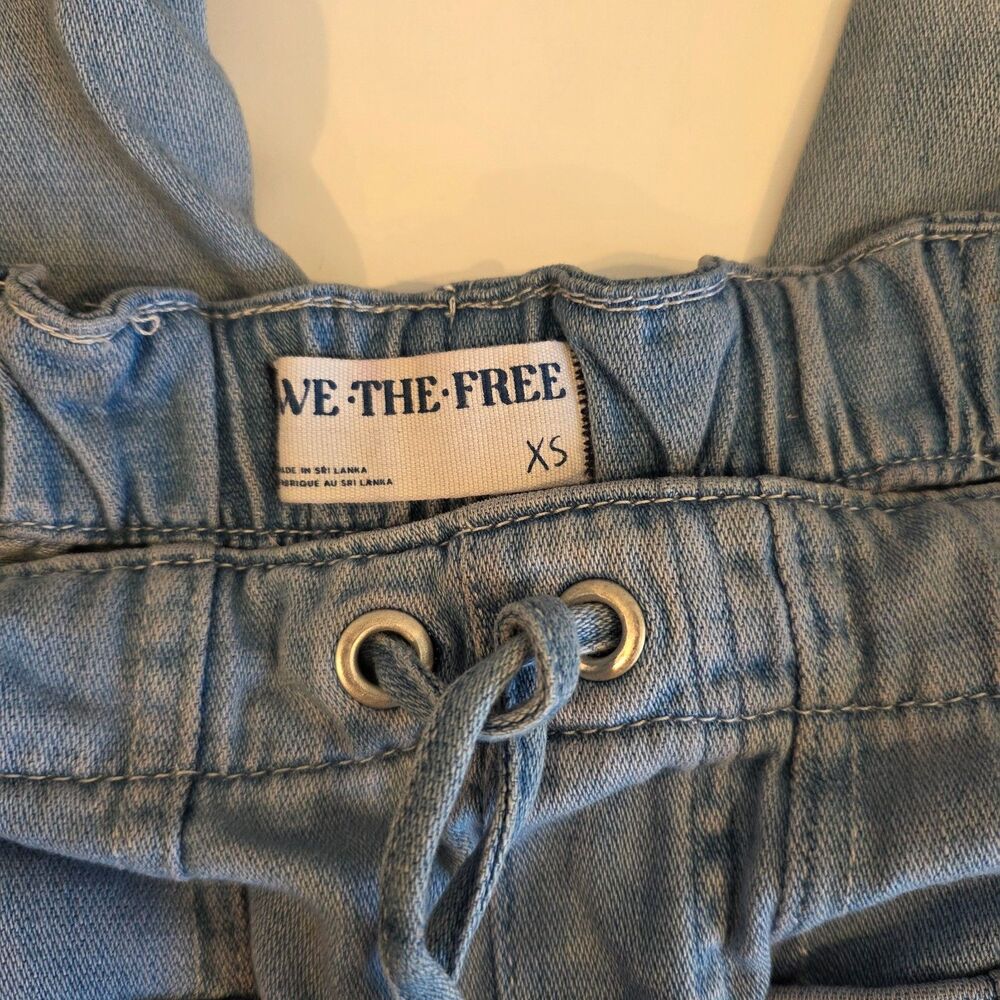 We the Free Barrel Jeans XS light wash boho casual cottage feminine- flaws - Picture 3 of 8
